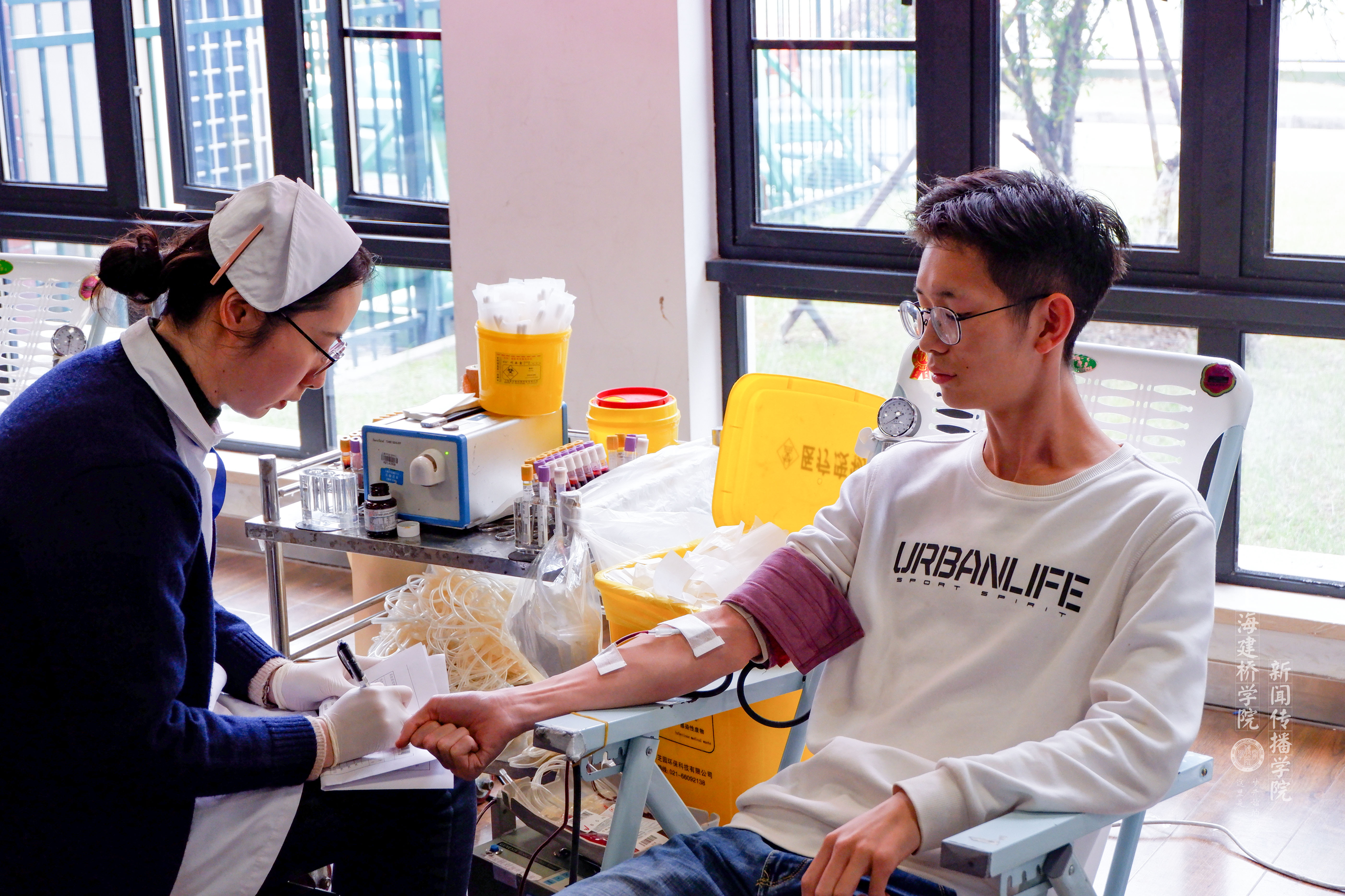 接力生命传递爱（献血）|平面|海报|FUFU付 - 原创作品 - 站酷 (ZCOOL)